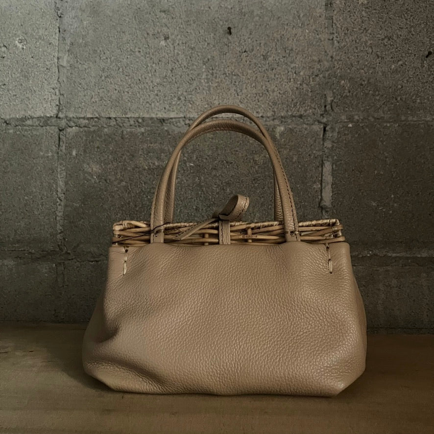 eb.a.gos エバゴス2025SS未使用品グラニーバッグ フニュシュリンク ebagos エバゴス フニュシュリンク・ボディバッグS