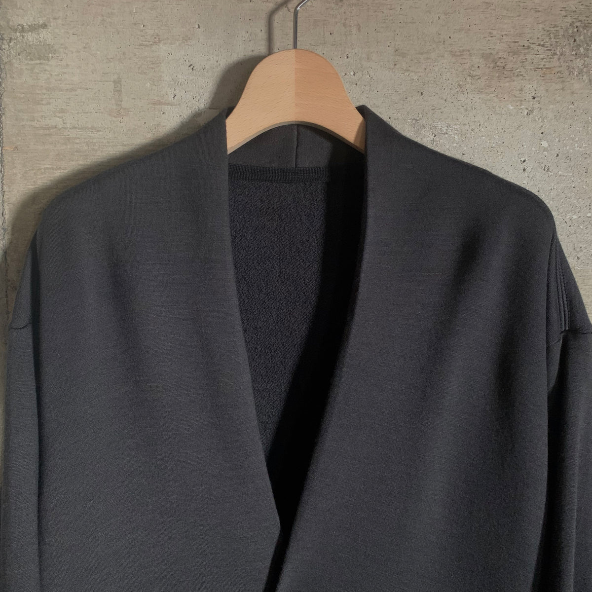 MITTAN｜T-31｜スーパー120'sウール裏毛カーディガン｜墨黒