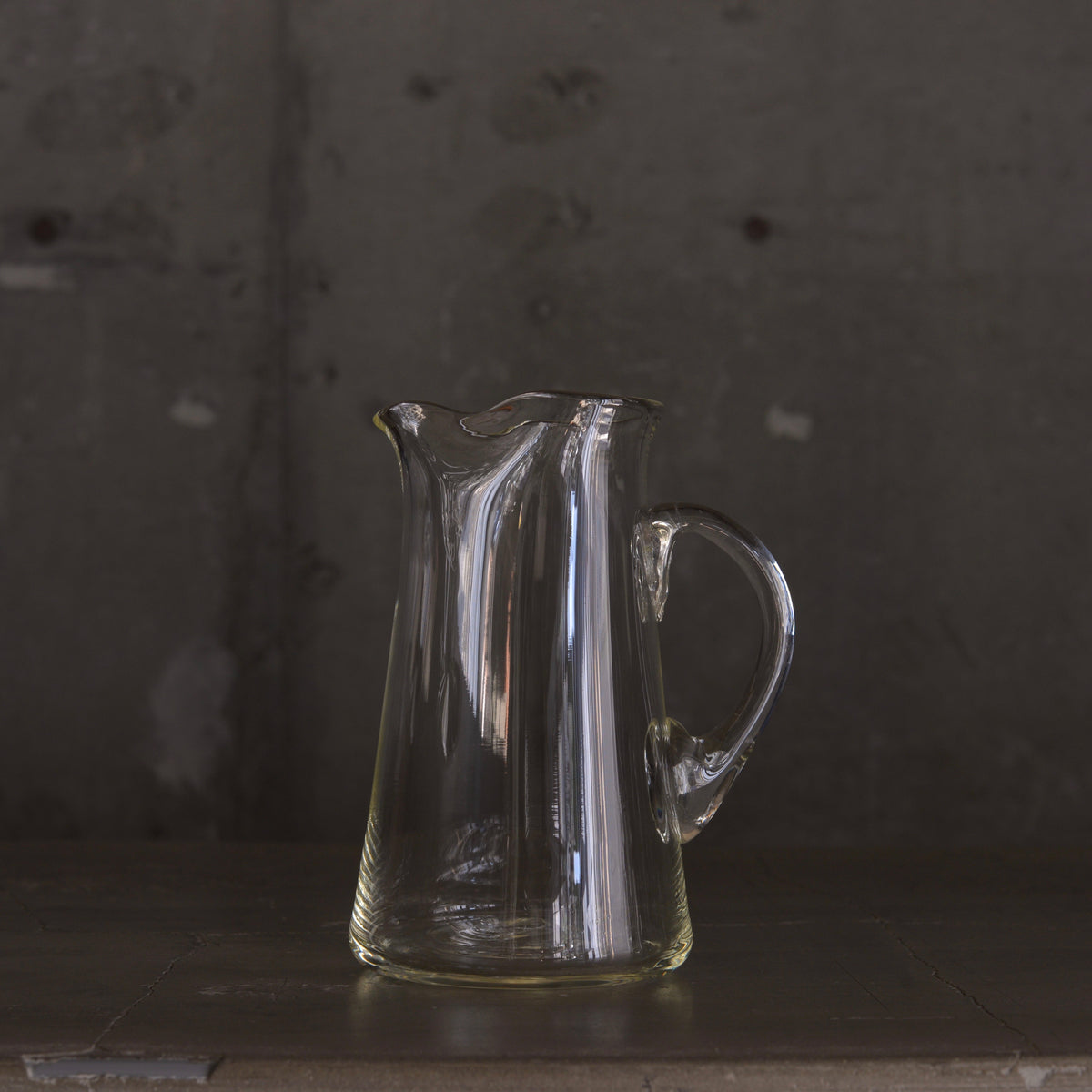 ガラスの石器のような物体　川揚がり ガラスの石器のような物体 川揚がり