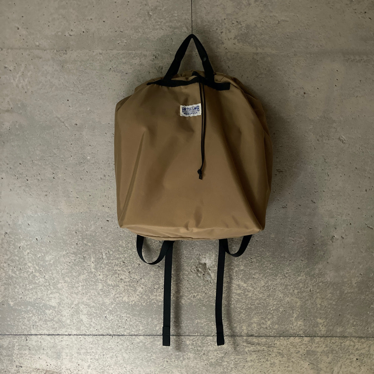 BATTLE LAKE｜バトルレイク｜STOWAWAY PACK｜TEXAS TAN