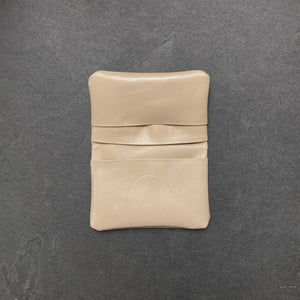 COSMIC WONDER｜17CW83100｜Light leather card case ｜Light beige