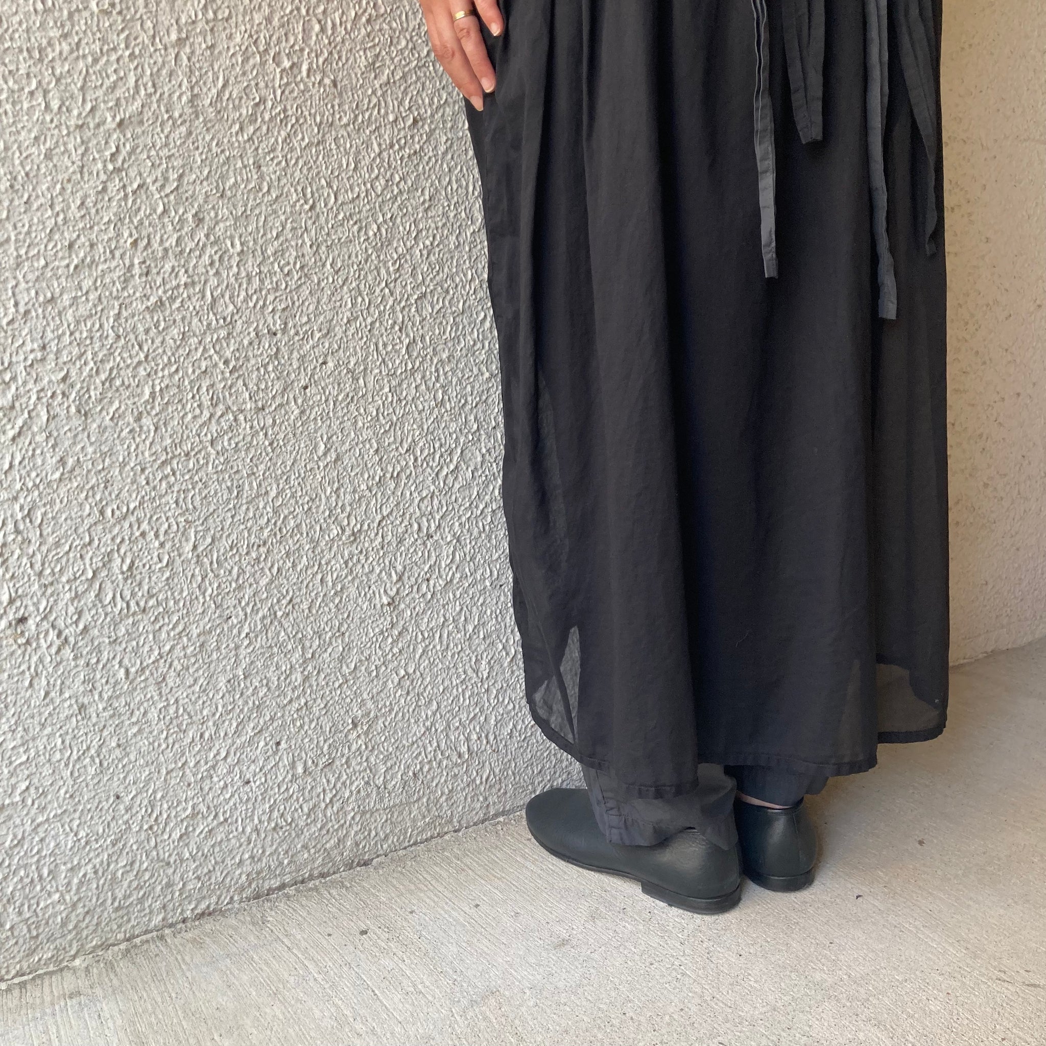COSMIC WONDER｜21CW16059｜Organic cotton broadcloth and see-through cotton wrapped skirt｜ Black