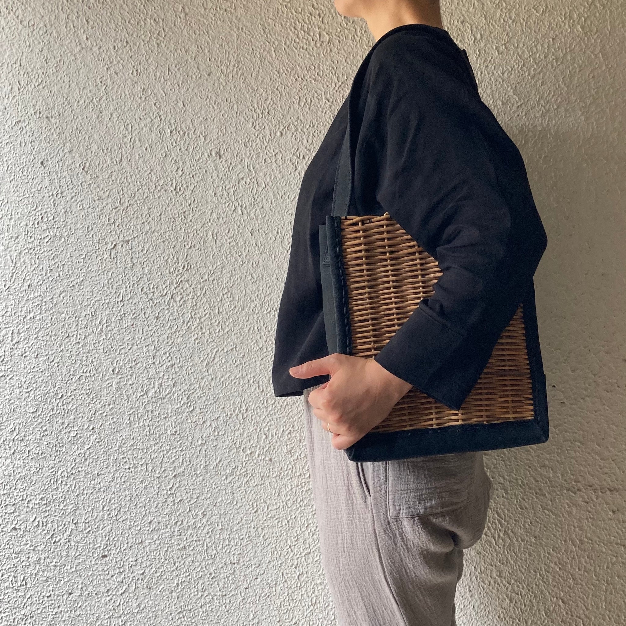 ebagos｜ キャンバス・ワンハンドル トートM｜25AW #15610｜BK