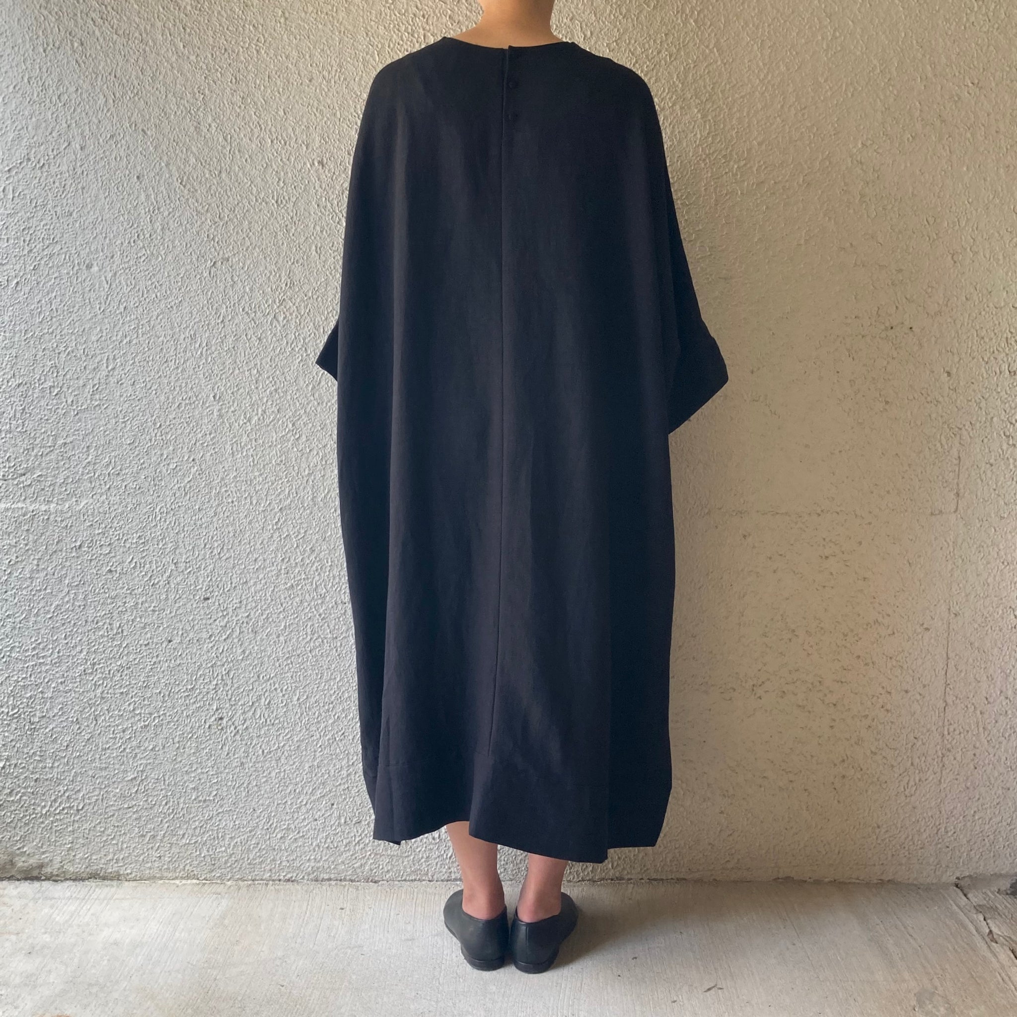 COSMIC WONDER｜22CW17337｜リネン ヴィスコースキャンバスドレス｜Black