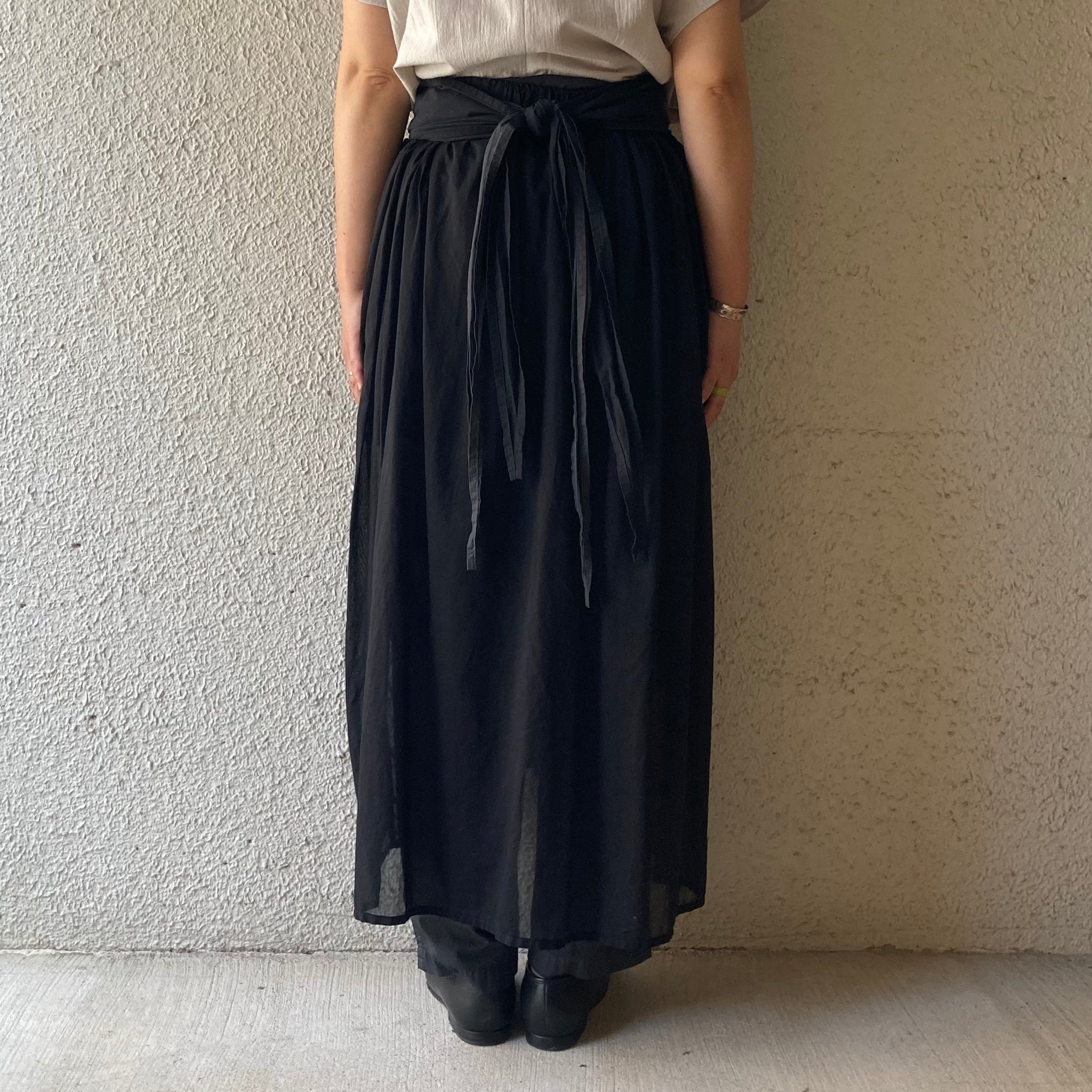 COSMIC WONDER｜21CW16059｜Organic cotton broadcloth and see-through cotton wrapped skirt｜ Black