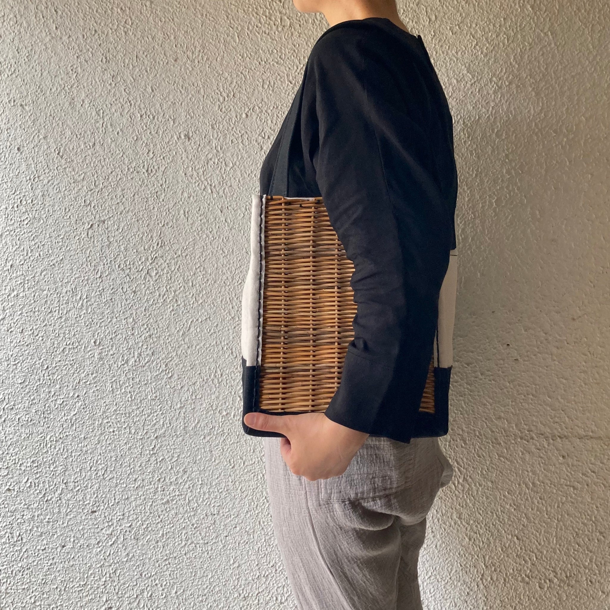 ebagos｜ キャンバス・ワンハンドル トートM｜25AW #15610｜IVBK