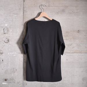 BIWACOTTON×KAZUTO KOBAYASHI｜ビワコットン｜2024キーネックTシャツ｜3414859｜ブラック