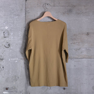 BIWACOTTON×KAZUTO KOBAYASHI｜ビワコットン｜キーネックTシャツ｜3413806｜タンベージュ