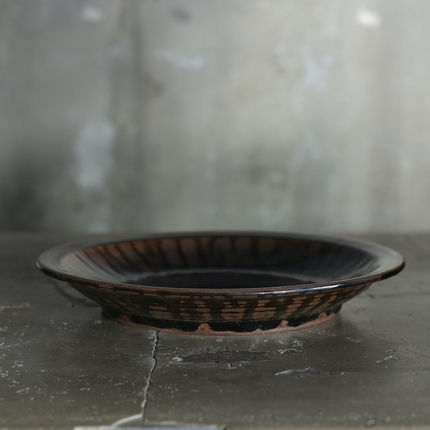 平山元康｜飴黒皿＜８寸＞｜25-043