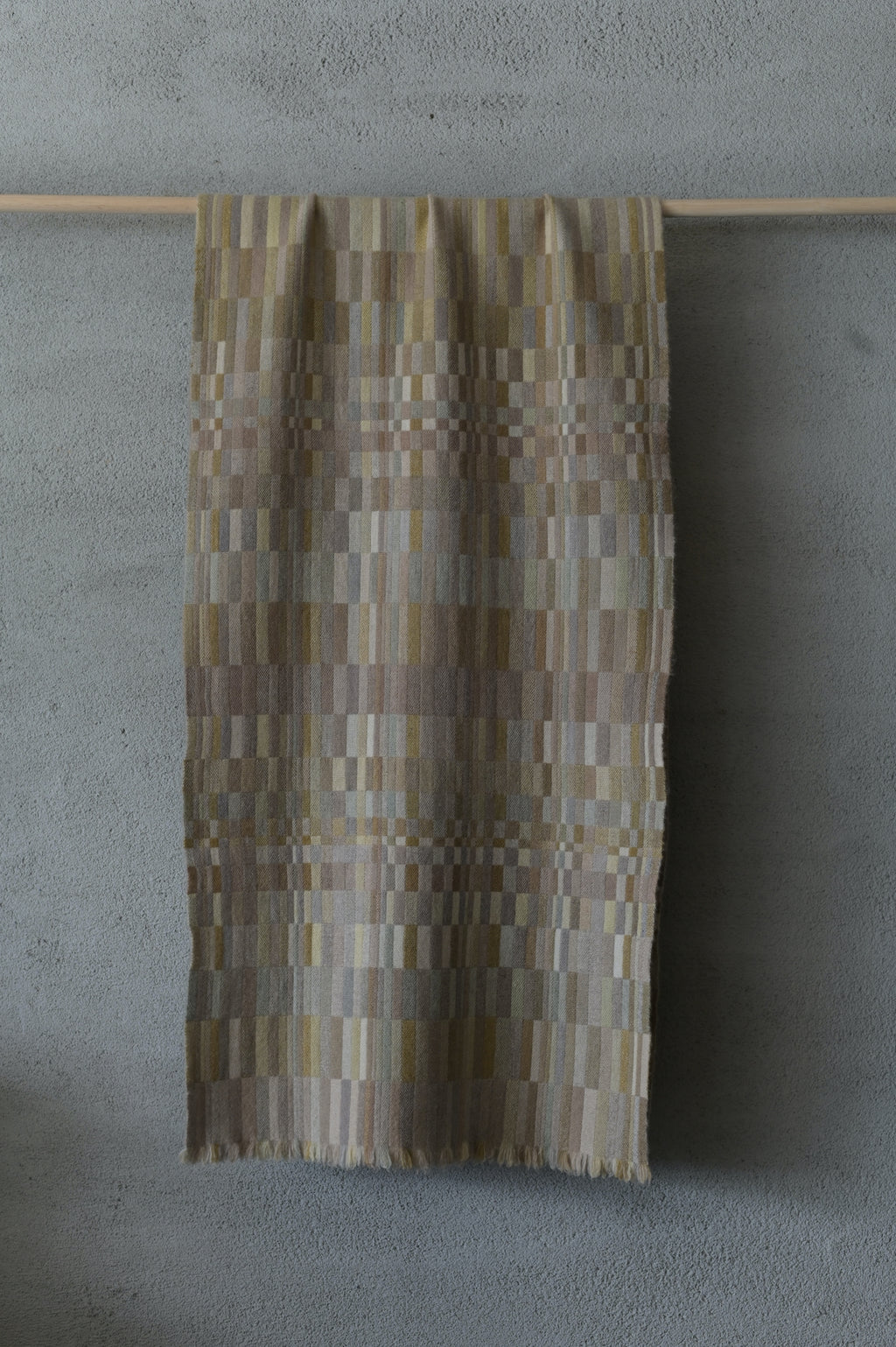 高見由香｜Yuka Takami｜カシミヤ二重織ストール タイルA｜M-8