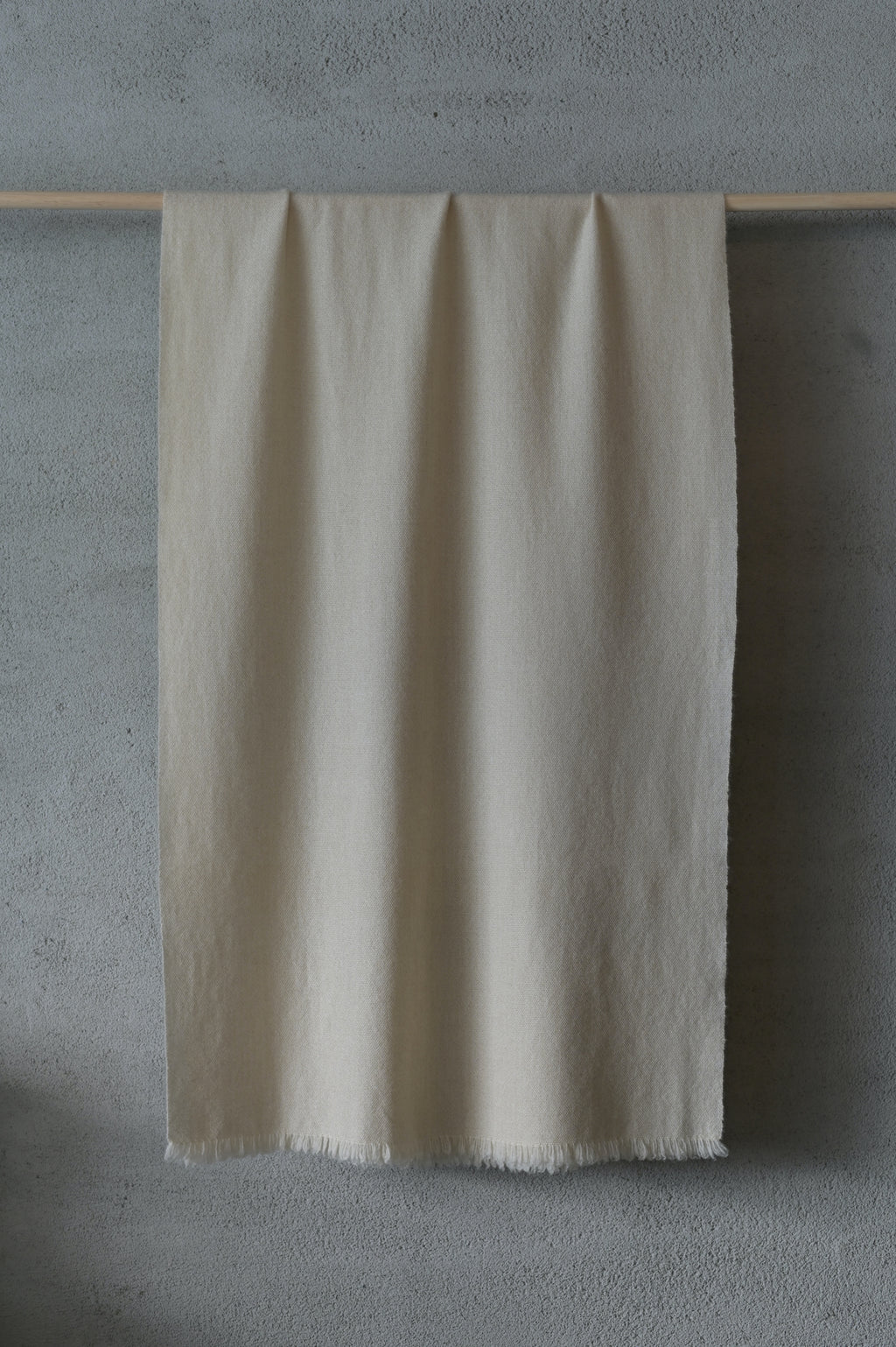 高見由香｜Yuka Takami｜カシミヤストール フラット白A｜M-44