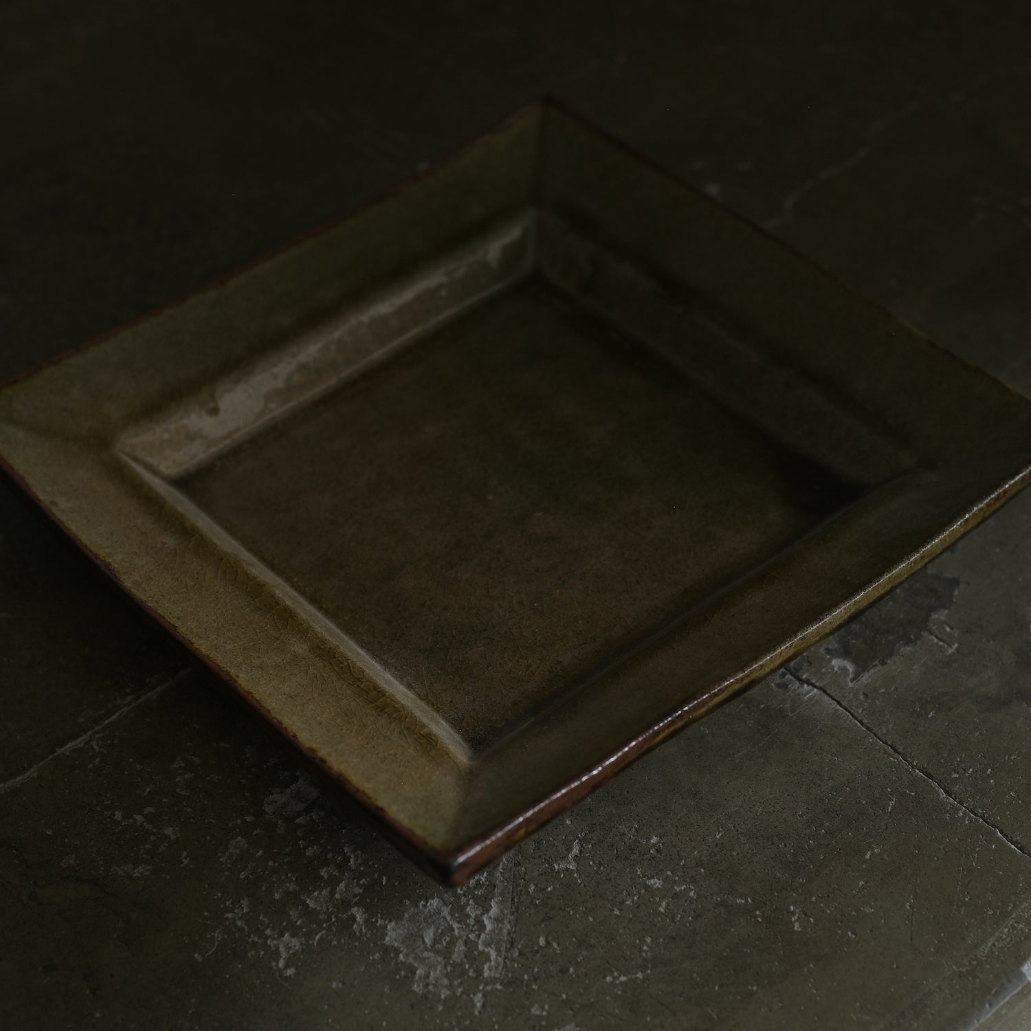 平山元康｜灰釉角皿｜25-026