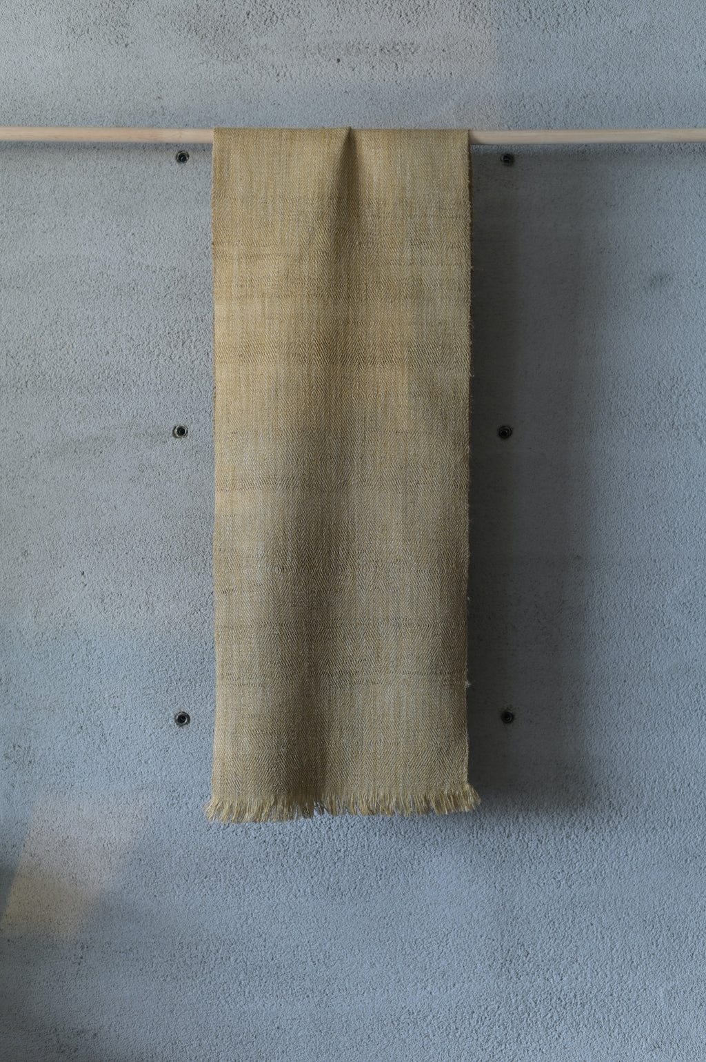 高見由香｜Yuka Takami｜手紡ぎシルクストール又は敷布｜M-49