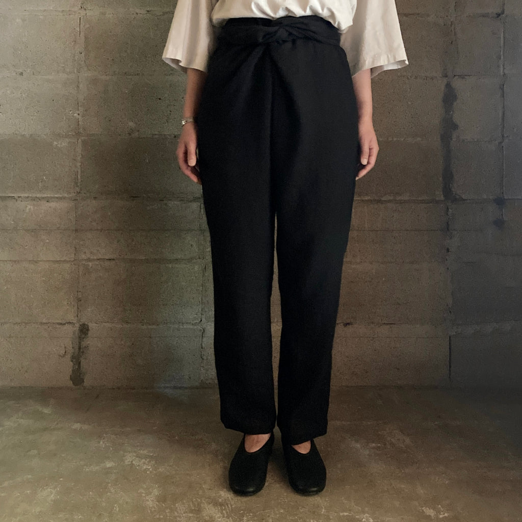 COSMIC WONDER｜20CW11124｜Old linen wool twill wrapped pants｜Black