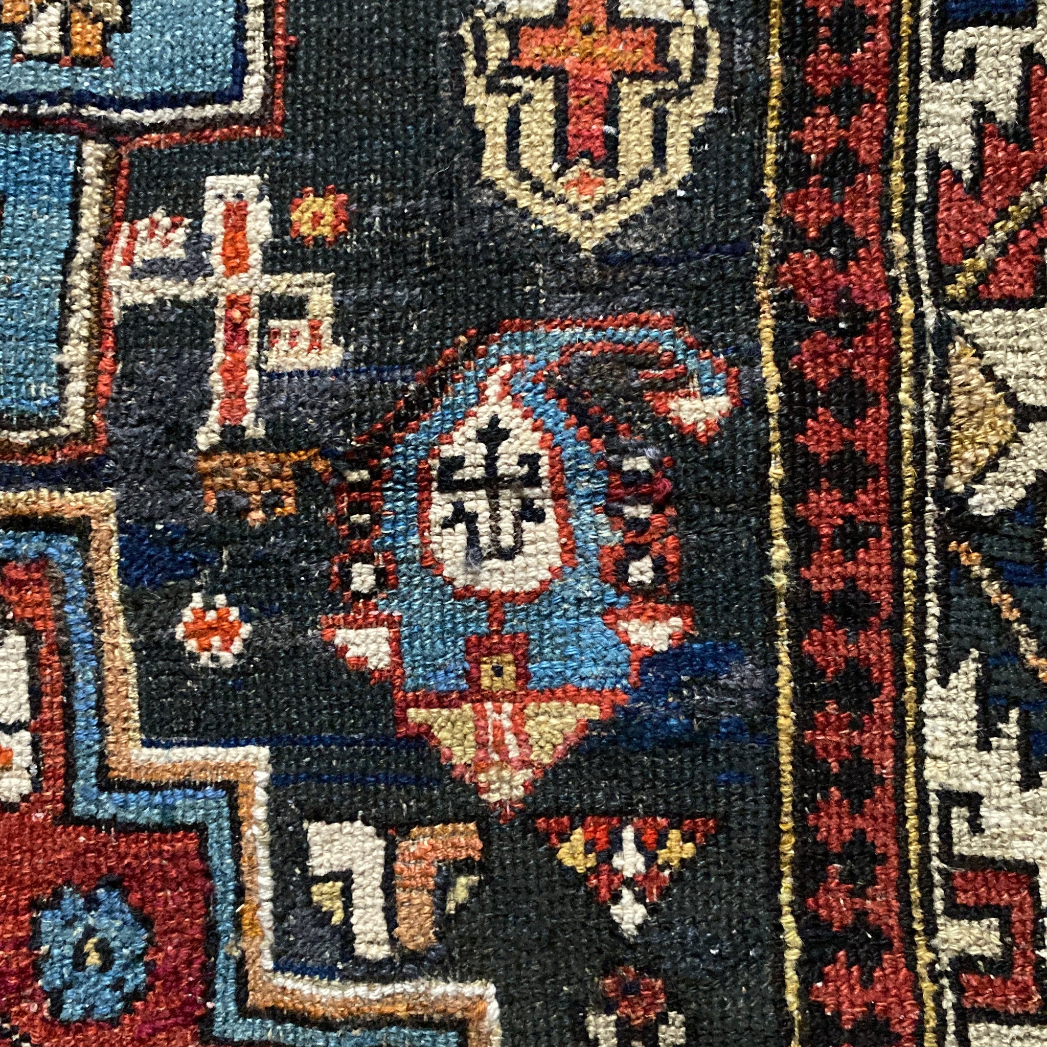 Tribe｜T-1474｜コーカサス｜プレイヤーラグ アンティーク｜25-057｜134x94