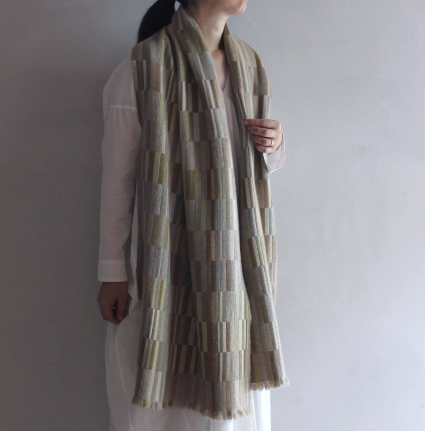 高見由香｜Yuka Takami｜カシミヤ二重織ストール タイルB｜M-9