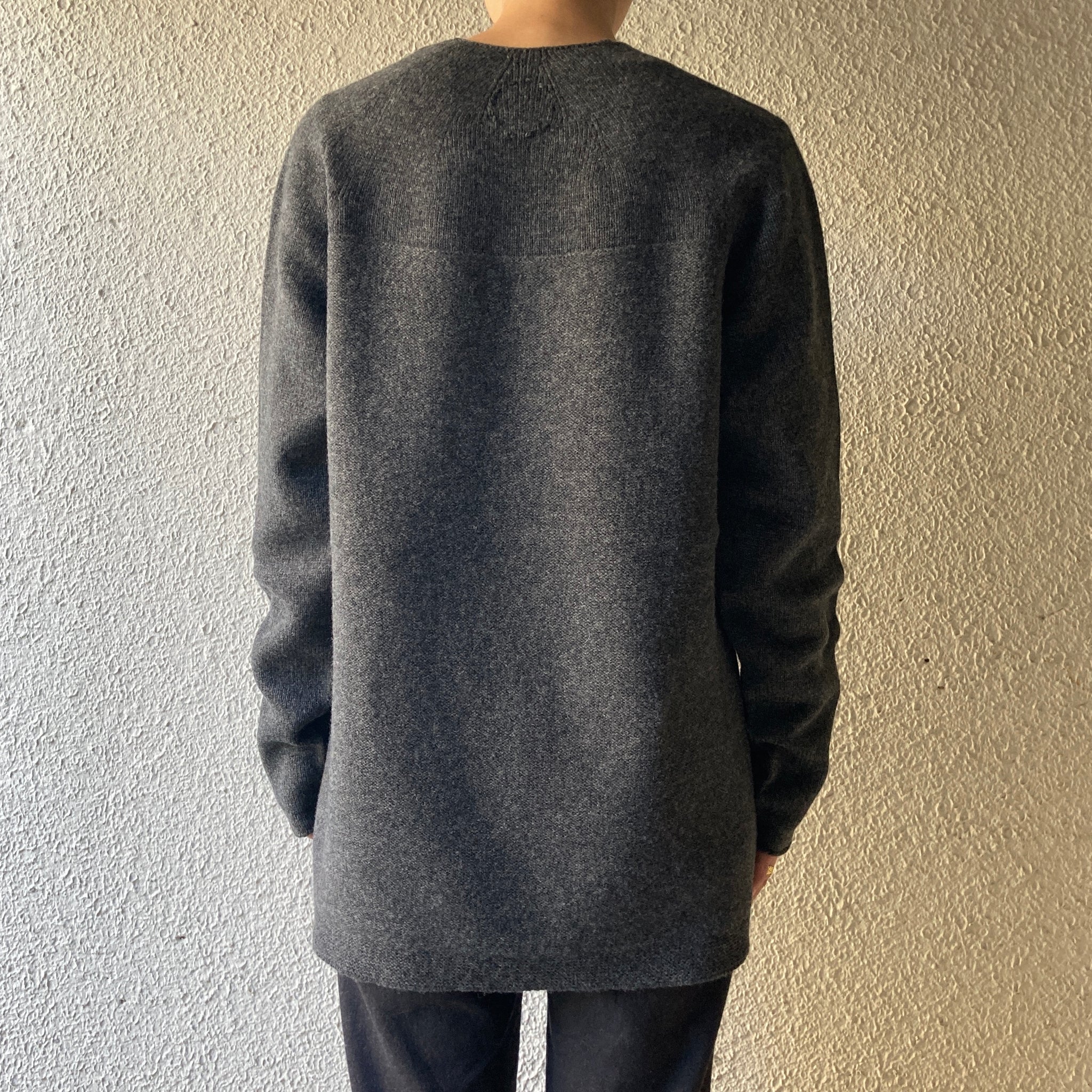 COSMIC WONDER｜14CW41026｜Tasmanian wool oversized sweater｜Dark gray