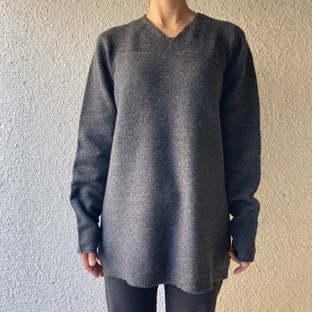 COSMIC WONDER｜14CW41026｜Tasmanian wool oversized sweater｜Dark gray