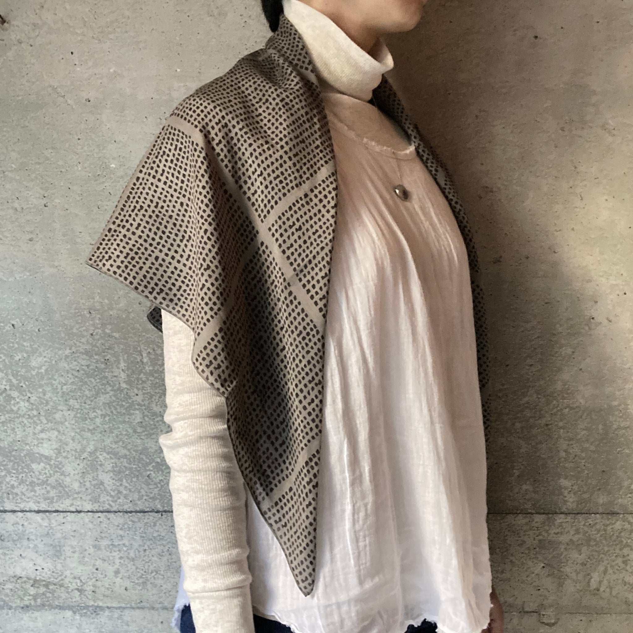 mills scarf｜Seed Check｜grey