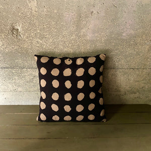 mills  | Circle cushion  |  Charcoal｜35x35cm